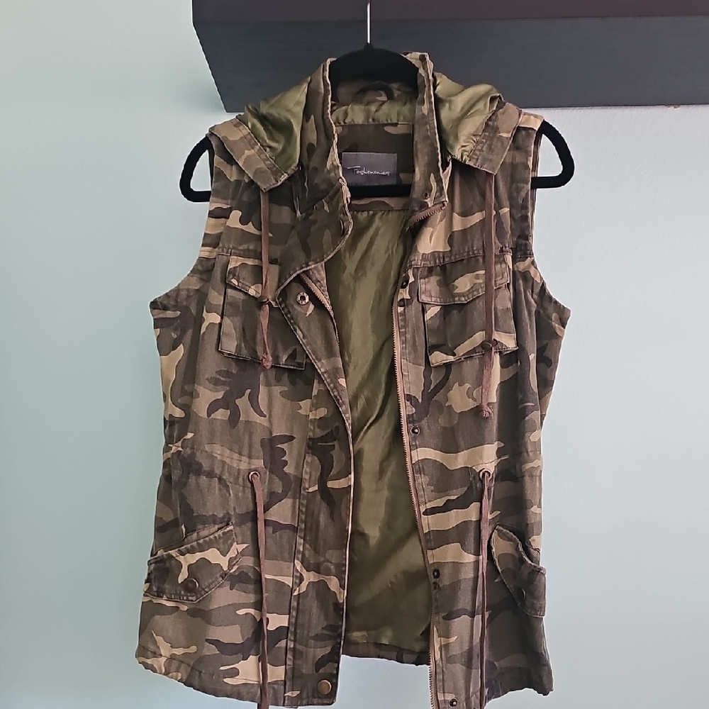 Camouflage Sleeveless Vest